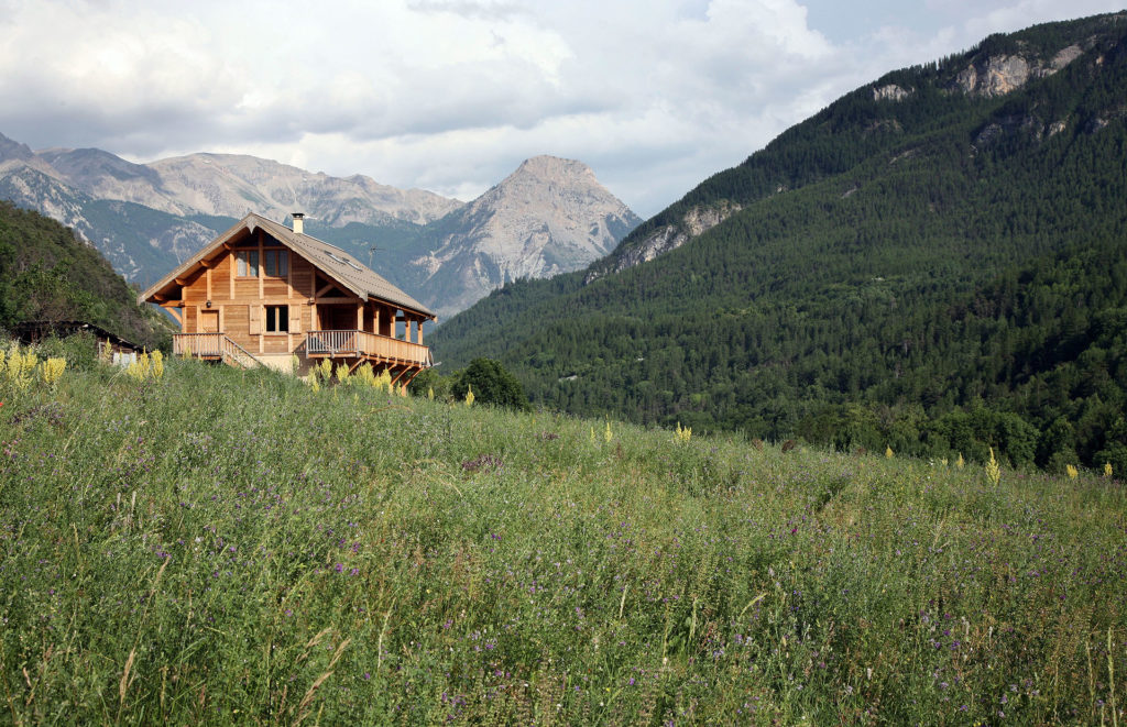 Chalet Gyronde including two ground floor apartments
